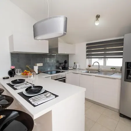 Malu Sunset Apartamento Zadar