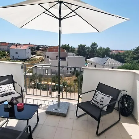 Malu Sunset Apartment *